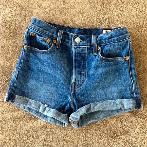 Levi’s - Picture 1 of 3